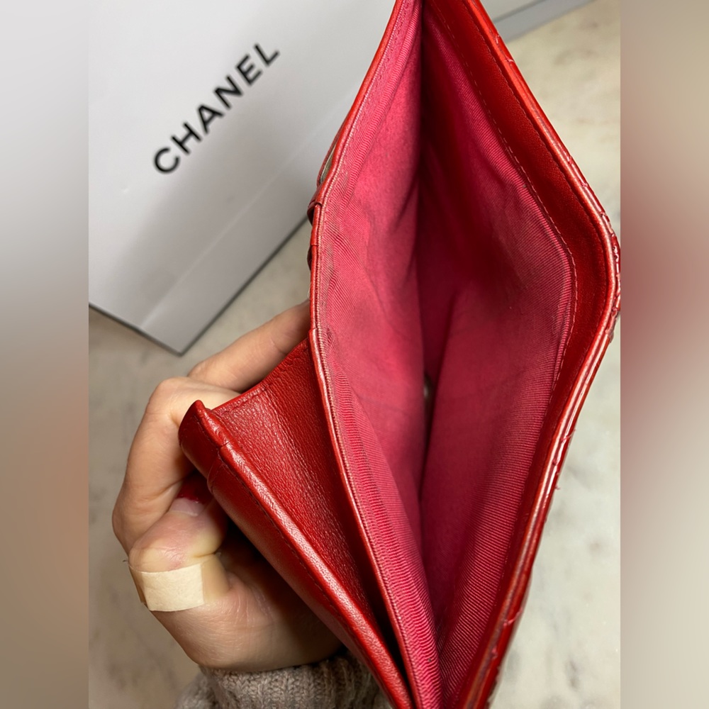 Chanel Patent leather Wallet - Picture 6 of 10
